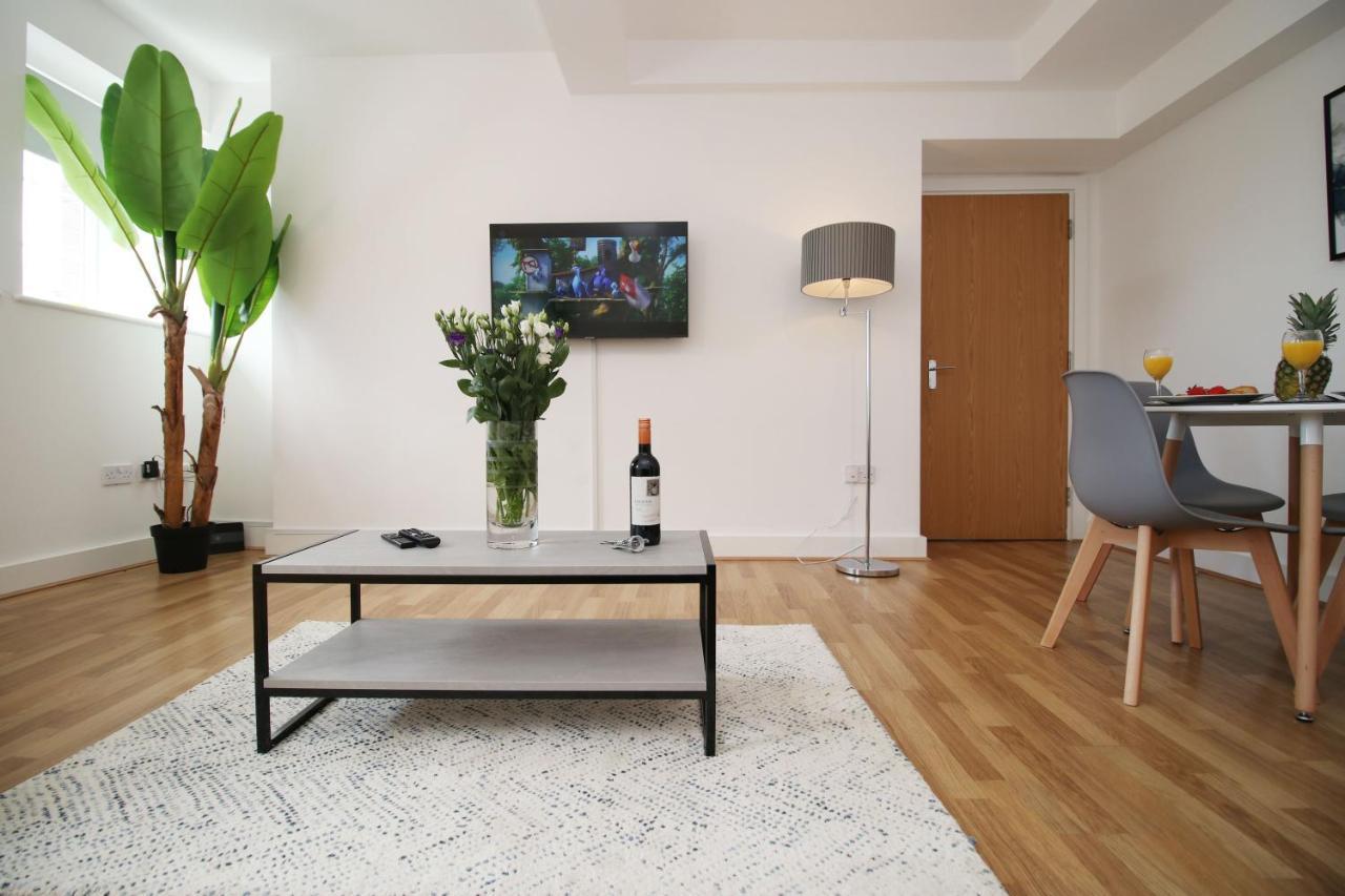 St Thomas Loft Views By Ssw - 2Br, Parking, Sleeps 4, Easy Access To City Centre, Marina, Beach And M4 Swansea Eksteriør billede