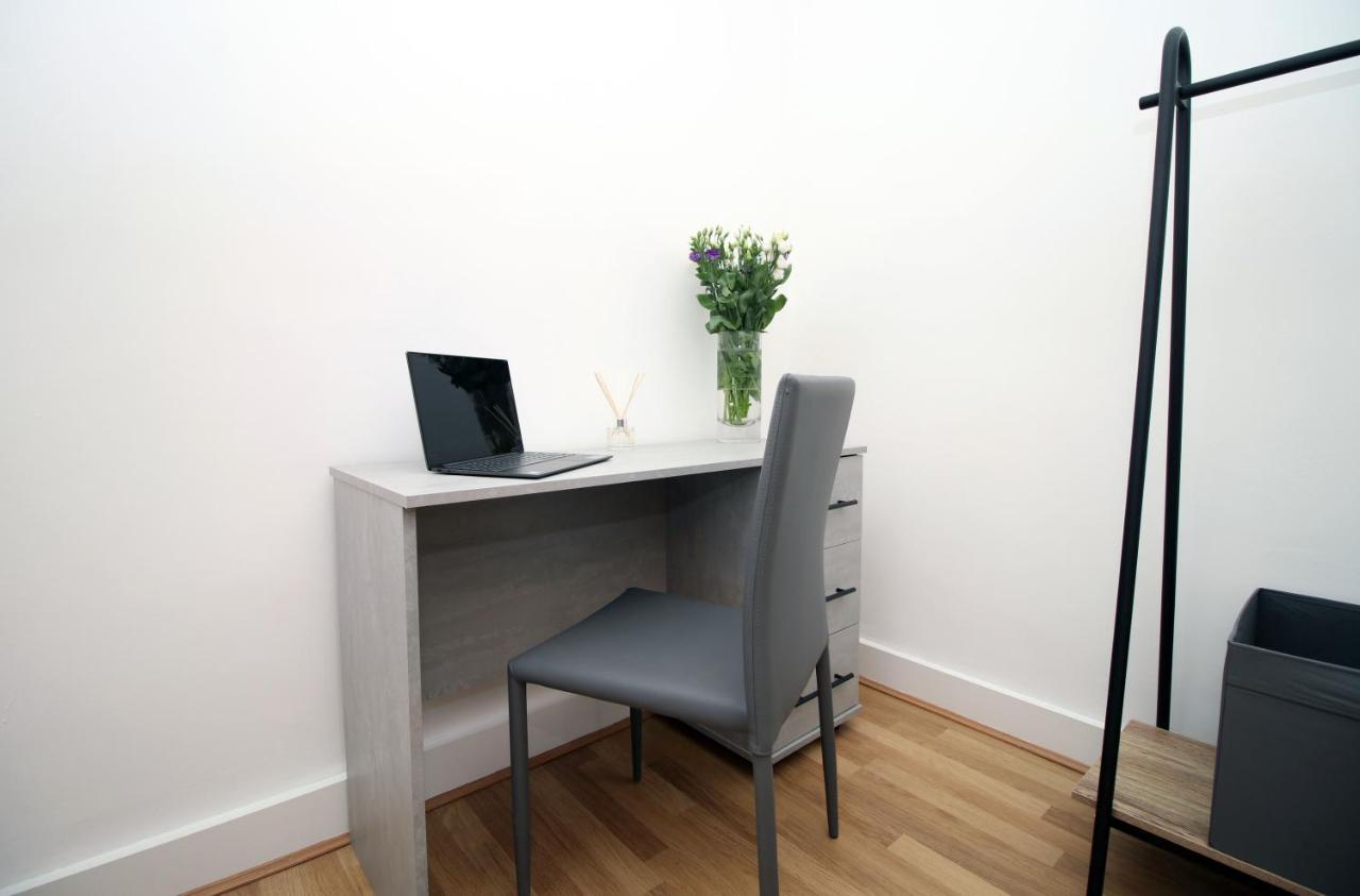 St Thomas Loft Views By Ssw - 2Br, Parking, Sleeps 4, Easy Access To City Centre, Marina, Beach And M4 Swansea Eksteriør billede