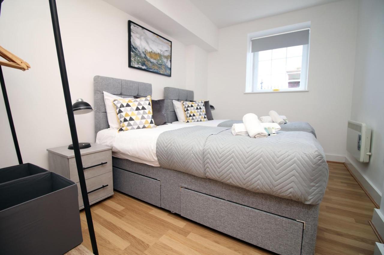 St Thomas Loft Views By Ssw - 2Br, Parking, Sleeps 4, Easy Access To City Centre, Marina, Beach And M4 Swansea Eksteriør billede