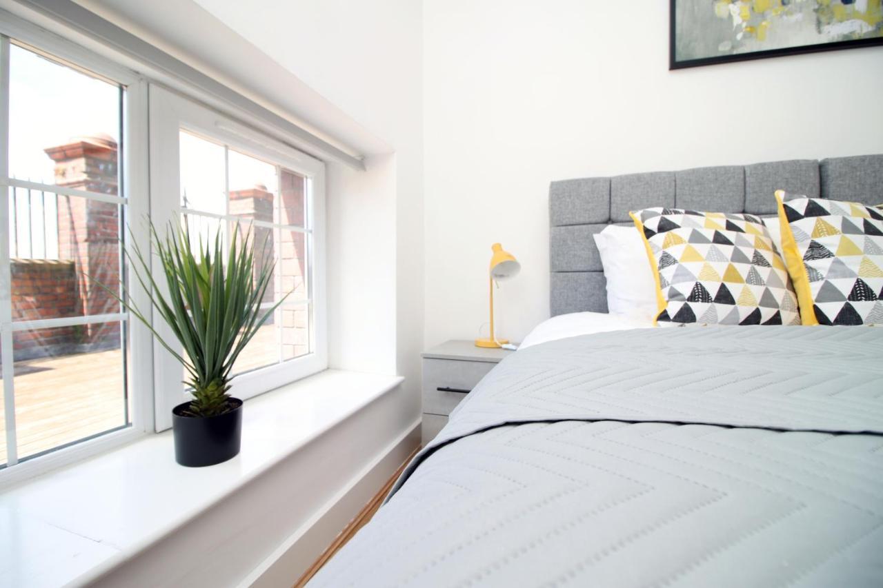 St Thomas Loft Views By Ssw - 2Br, Parking, Sleeps 4, Easy Access To City Centre, Marina, Beach And M4 Swansea Eksteriør billede